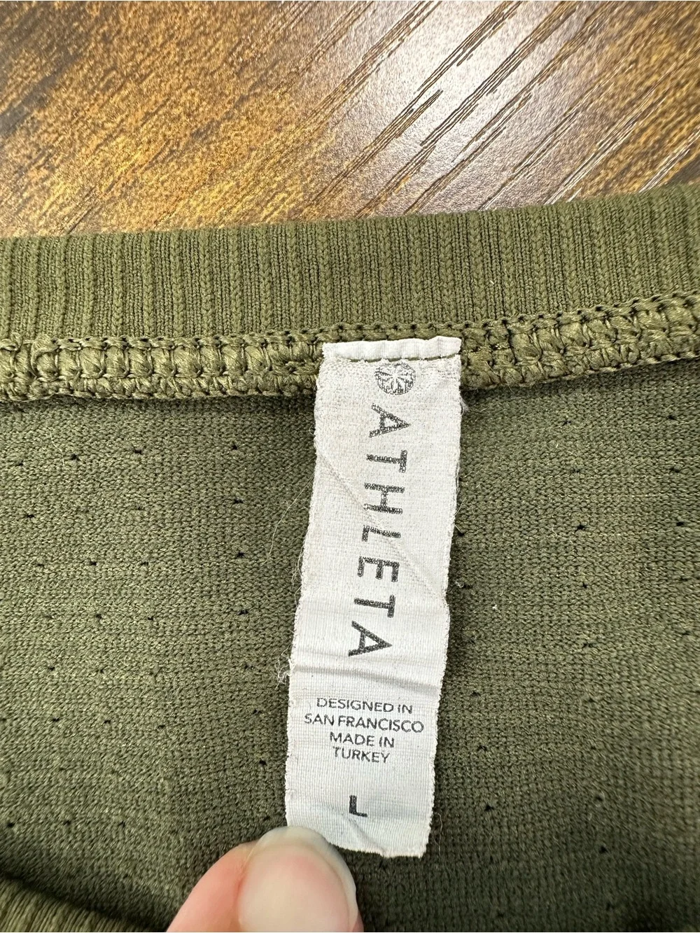 Athleta In Motion Seamless Tee, Glacier Olive Green, Large